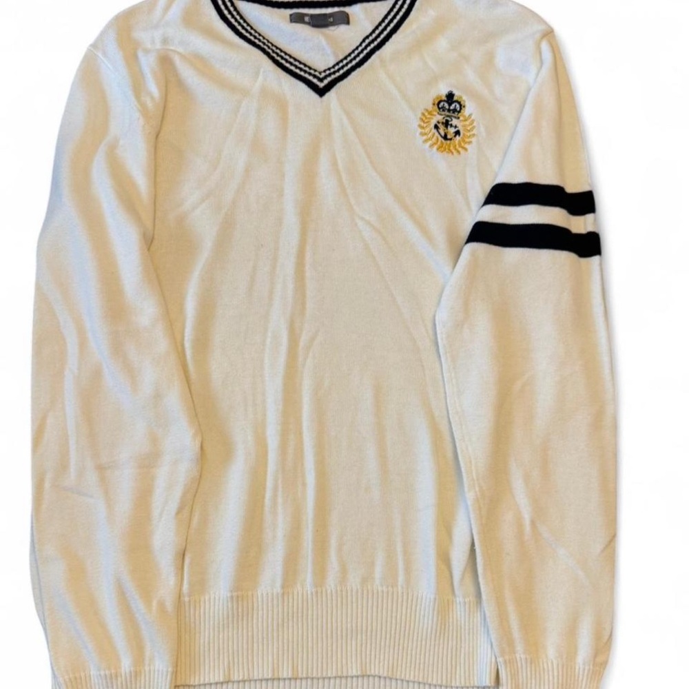 Heritage V-Neck Sweater White and Black Classic Knit